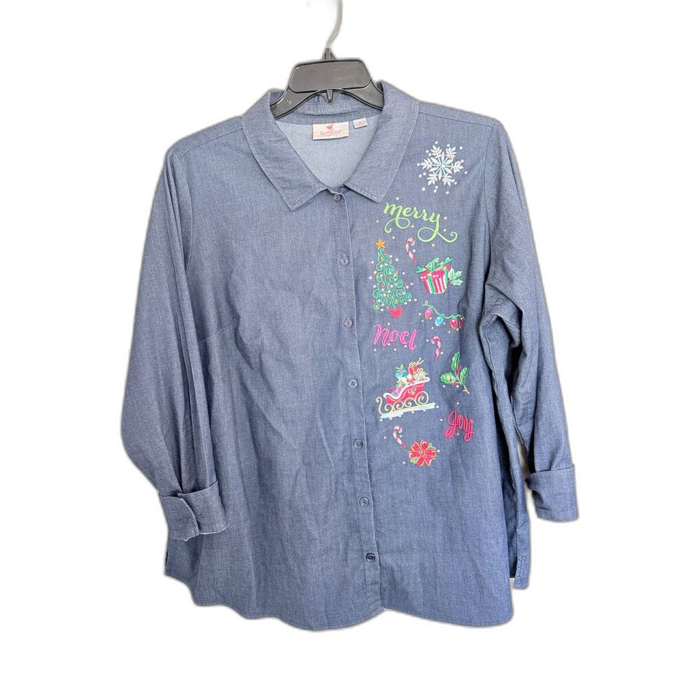 Spread some holiday cheer with this whimsical‎ Quacker Factory button-up! 🎄🎁